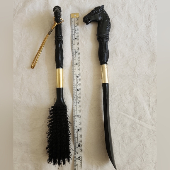 Vintage horse shoehorn & brush - Picture 7 of 7